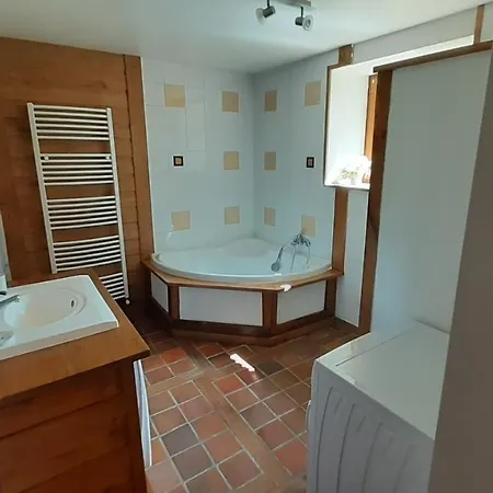 Holiday home Aux Gites D'haromagnyl - La Tour Sauvage-Magny